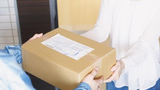 在街头巷尾给快递一个“安身之地”