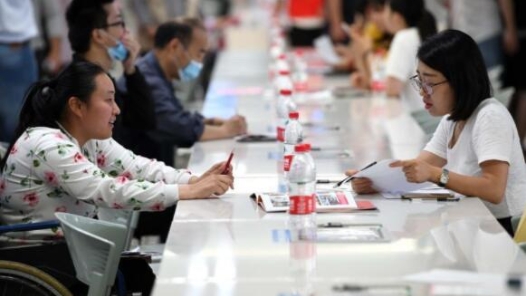 先就业再择业？治“病”不能靠吃“止痛药”