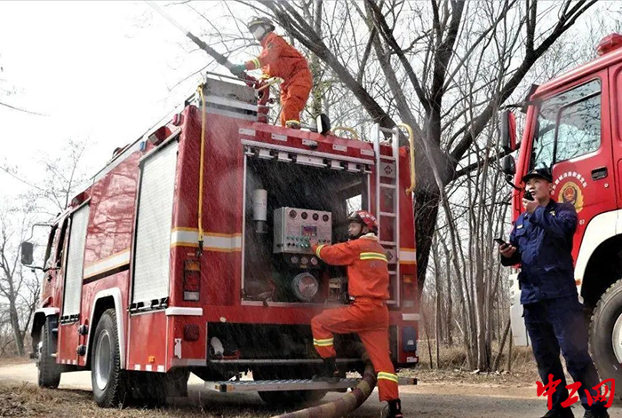 日前，山东省某地开展春季应急消防演练。山东省应急管理厅供图