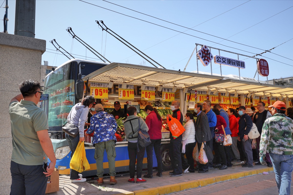 卖菜的公交车亮相北京