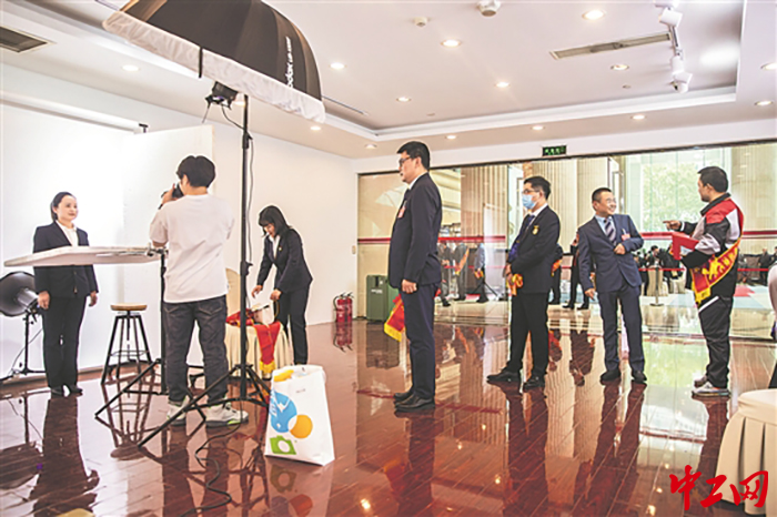 2041253_tpzz_1682660933594_b 2041253_tpzz_1682660933594_b