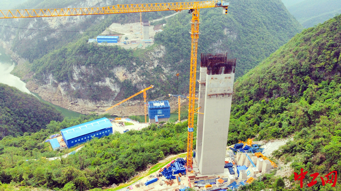 3号墩现场图片。甘甜 摄