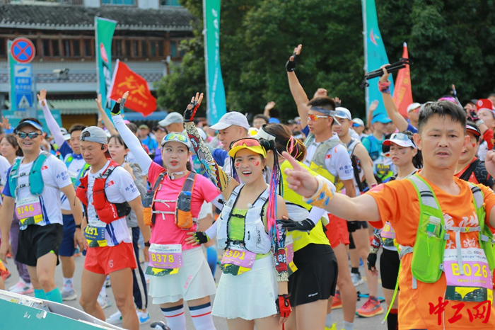 5月28日，2023贵州“穿越苗岭 畅游侗乡”环雷公山越野赛（雷山站）在雷山县成功举办。 钱忠闻 摄