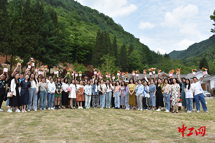 四川省旺苍县开展青年职工联谊交友活动
