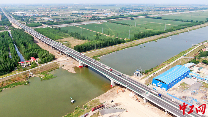 图为小清河复航工程河辛桥。鞠明杰摄