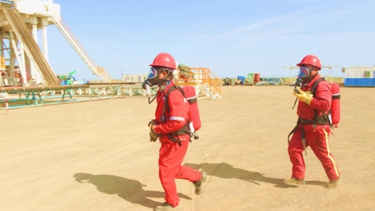 安全生产企业“行”丨新疆克拉玛依：鏖战金龙 石油工人演练酣