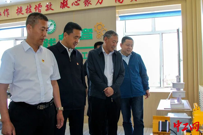 6月26日至28日，内蒙古自治区总工会调研组深入呼伦贝尔市开展职工创新体系建设情况调研。图为实地调研现场。内蒙古 自治区总工会经济部供图
