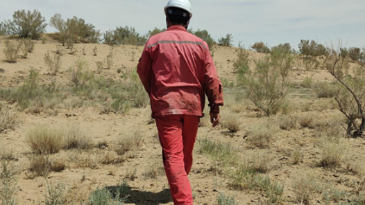 2023•劳动创造幸福｜“融化”的工鞋