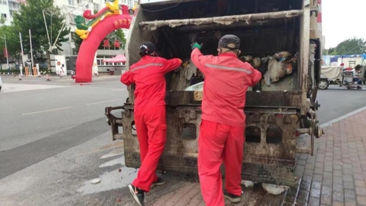 2023·劳动创造幸福｜脏臭一人 洁净万家