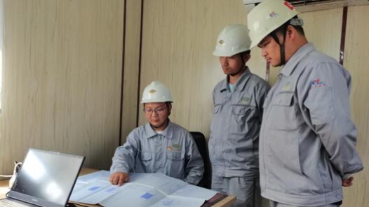 2023·劳动创造幸福｜从小工到技术主管！职工自述：放下没文凭、没技术的顾虑，把小事做好