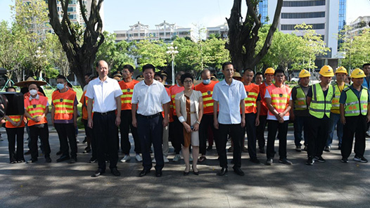 广东汕头市总工会开展“工会送清凉、防暑保安康”活动