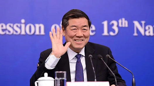 何立峰在四川调研时指出 加快建设现代化产业体系 持续增强经济发展动能
