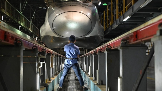 2023·劳动创造幸福｜动车组机械师的“黄金40分钟”