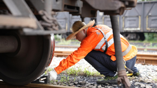 2023·劳动创造幸福｜00后“黑金卫士”