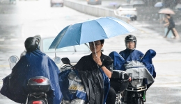 西部多地持续强降雨 各地积极应对