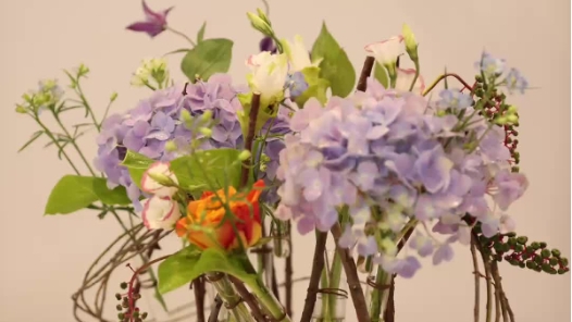 折花成景，传递浪漫！｜技能之巅“津”彩对决