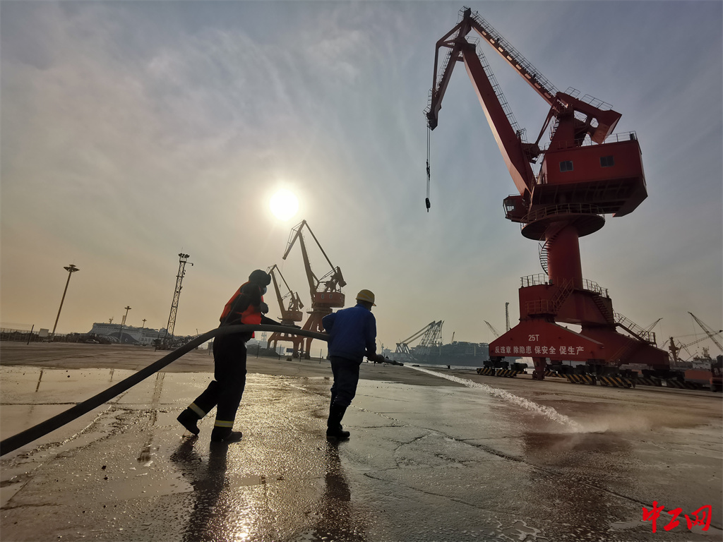 122-《追光者》辽渔港口有限公司 赵剑