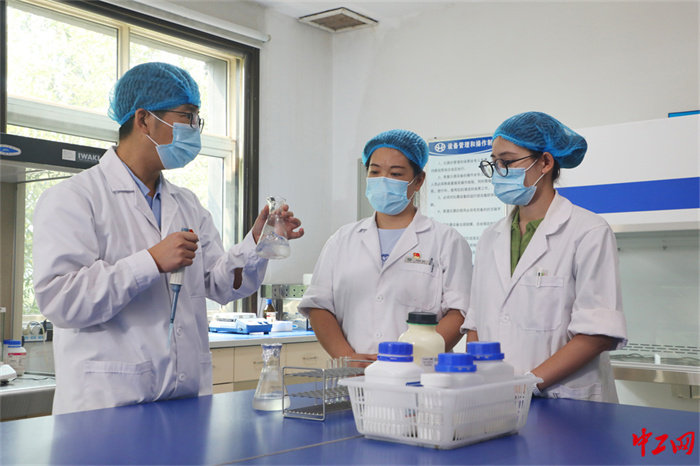 125-3《生产优质冻精、护航种业振兴》天津天食牛种业有限公司 李宁