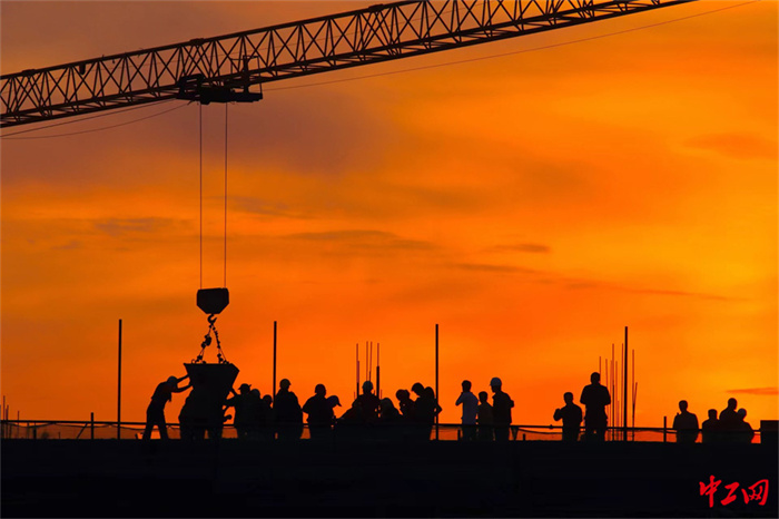 39-《建设交响曲  》新疆生产建设兵团第十师北屯市总工会 王勇