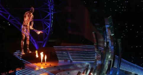 杭州亚运会｜别眨眼！一组高清大图带你看“数字火炬手”进场点燃主火炬