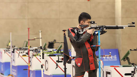 射击综合：三项世界纪录 中国队射落三金
