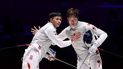 击剑综合：中国男花团体遗憾摘银 韩国收获两枚金牌
