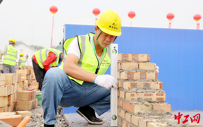 日前,惠民县开展了全县重点项目“安康杯”技能知识竞赛。图为活动比赛现场。惠民县总工会供图 日前,惠民县开展了全县重点项目“安康杯”技能知识竞赛。图为活动比赛现场。惠民县总工会供图