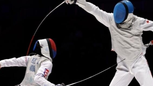 （杭州亚运会）男子团体花剑：中国队获亚军