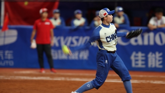 亚运女子垒球决赛：中国0-4不敌日本夺得银牌