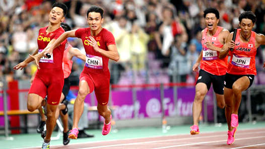 杭州亚运会·全天综合｜“中国速度”燃爆全场 “三大球”有喜有忧