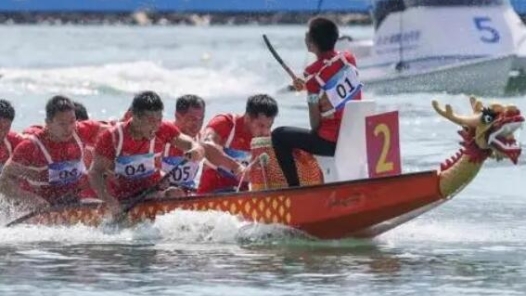 中国龙舟0.013秒险胜