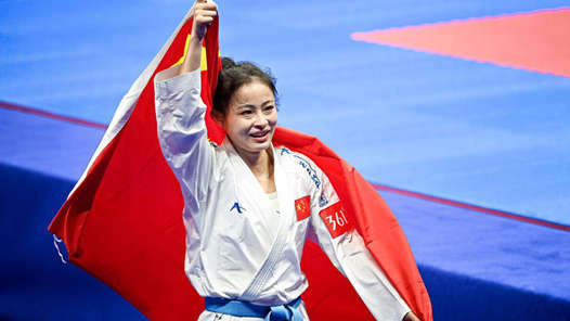 杭州亚运会｜空手道亚运冠军龚莉：冠军熠熠生辉，幕后英雄光芒万丈