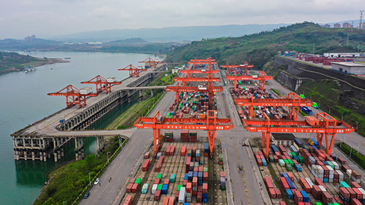 一项造福共建国家人民的大事业——共建“一带一路”结出累累硕果