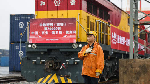 结硕果、蓄动能、注活力