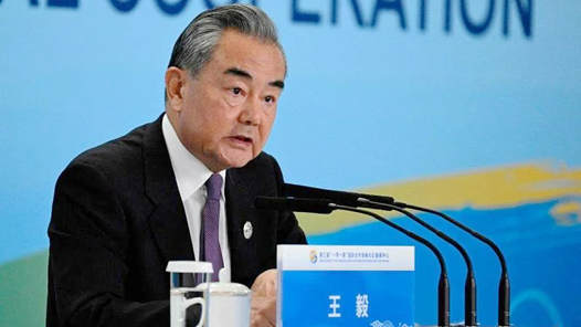 王毅：“一带一路”是开放平台，愿同其他互联互通倡议进行对接