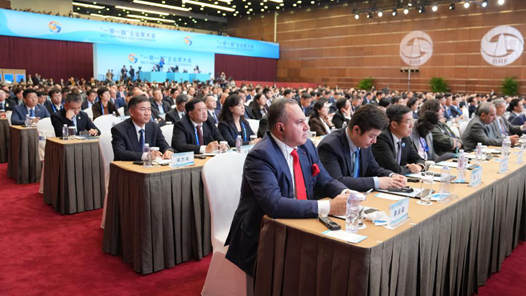 “一带一路”高峰论坛丨综述：拓展合作 携手同行