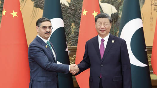 习近平会见巴基斯坦总理卡卡尔