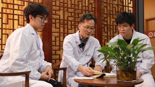 身边榜样丨开方