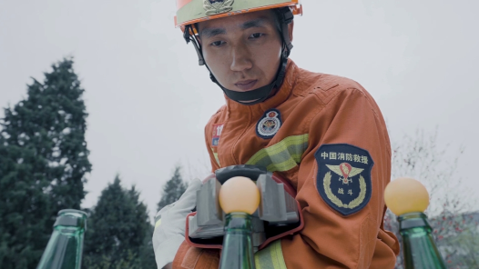 身边榜样丨燃情火焰蓝