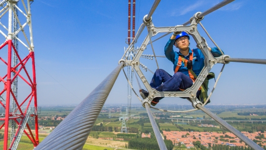 身边榜样丨“高空舞者”王进