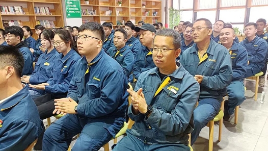 黑龙江省总工会宣讲团走进企业开展宣讲