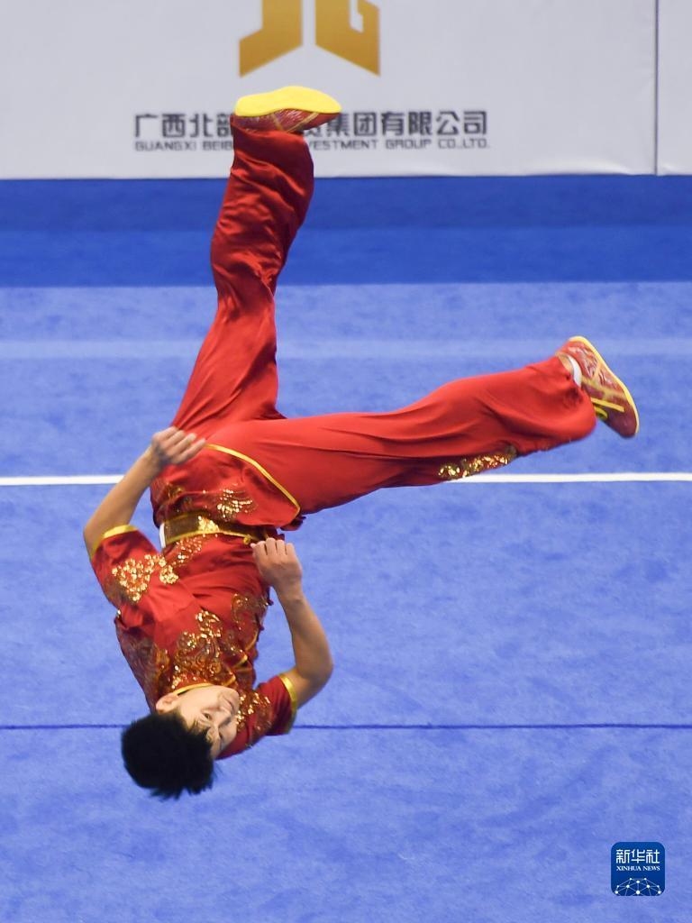 武术套路学青会大学组男子自选长拳赛况