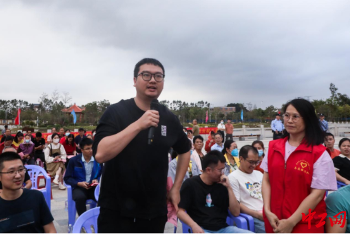 现场知识竞答互动环节。黄丹萍 摄