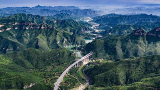 《天堑变通途》