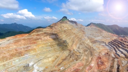 《南国矿业明珠——大宝山矿》