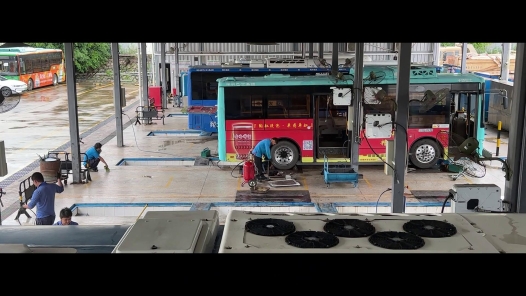 《小发明助推大发展》