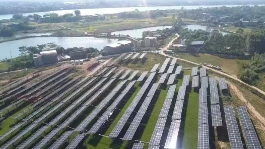 《推行“光伏+”产业模式，助力绿色低碳发展》