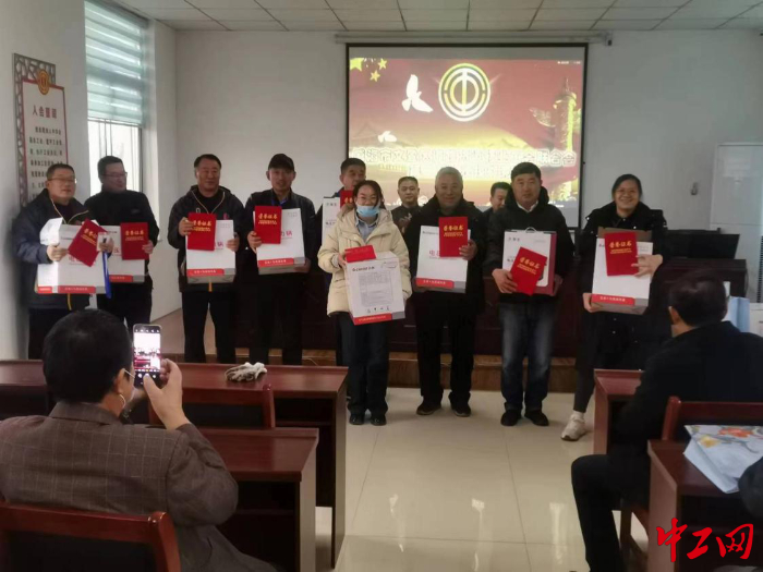 日前，威海市文登区举办驾驶技能竞赛。威海市文登区总工会供图。