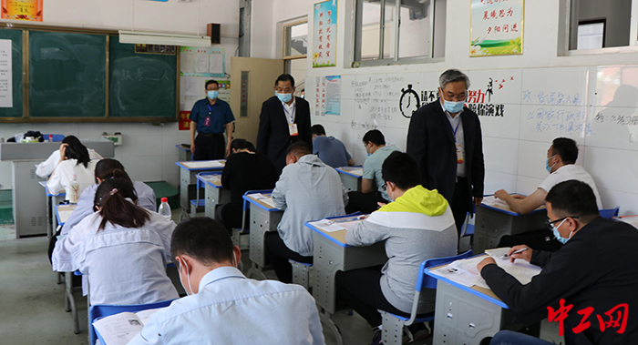 图为日前，山东省某地事业编考试现场。山东省人力资源和社会保障厅供图