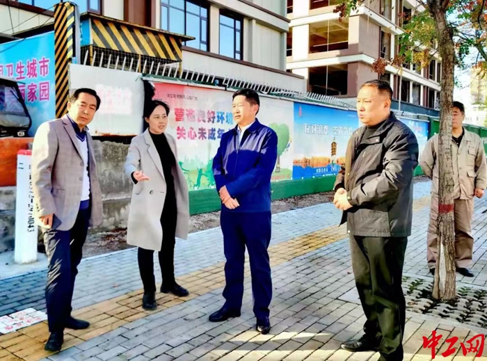 河南省工会十六大代表，安阳市人大常委会副主任，市总工会主席夏军。（受访者供图）